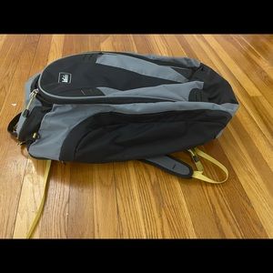 REI Duffle / Backpack (Great Condition)